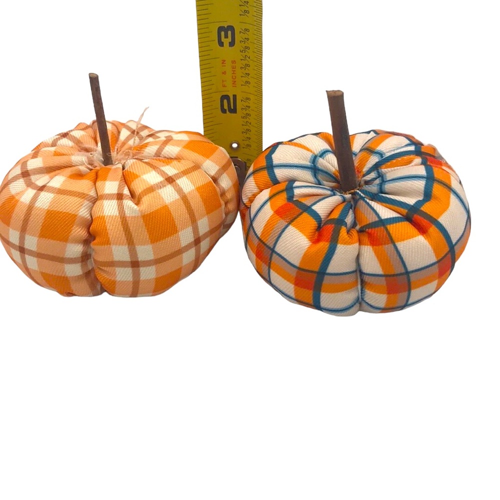 Two Mini plaid plush pumpkins - Picture 8 of 8